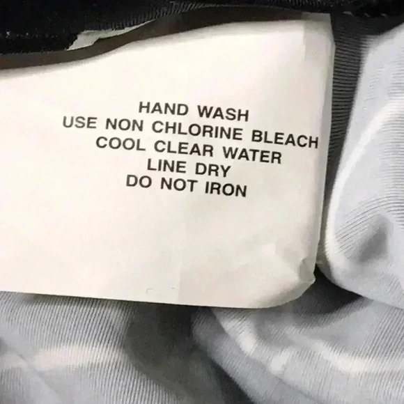 Trimshaper Floral Design Swim Top Size 6 ((A)) - Picture 8 of 8